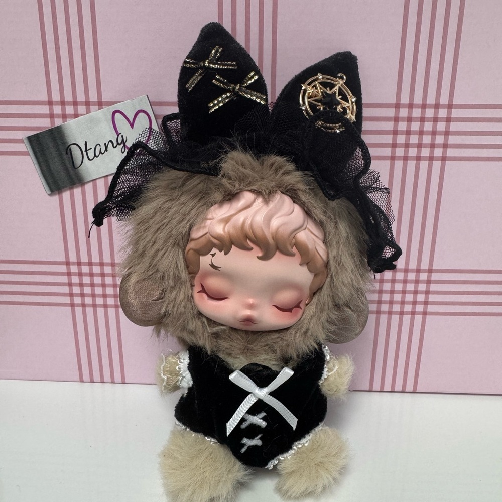 Labubu/skullpanda bunny outfit